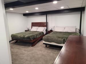 Ένα ή περισσότερα κρεβάτια σε δωμάτιο στο Perrysburg On The River