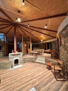 Foto sihtkohas Mukteswar asuva majutusasutuse Mukteshwar I Cujos Krest l Floor Heated Luxury Cottage galeriist