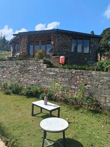 Foto sihtkohas Mukteswar asuva majutusasutuse Mukteshwar I Cujos Krest l Floor Heated Luxury Cottage galeriist