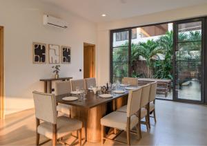 Φωτογραφία από το άλμπουμ του Beach front villa Ashwem Ocean σε Mandrem