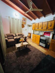 Η κουζίνα ή μικρή κουζίνα στο Alojamiento DOÑA PERLA +2 φωτογραφίες