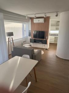 Køkken eller tekøkken på Depto 6p , 1 dormitorio mas sofá cama en living