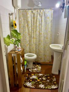 Ένα μπάνιο στο Alojamiento DOÑA PERLA