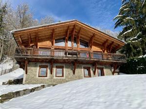 Chalet de Standing 5 Chambres avec Jacuzzi et Parking - FR-1-836-51 talvel