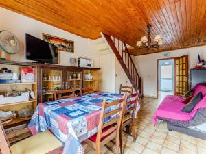 TV a/nebo společenská místnost v ubytování Maison Centre Biscarrosse Plage - Proche Océan - Parking - 4 Pers - FR-1-521-264