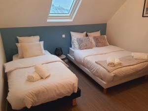 Galeriebild der Unterkunft Gîte de 7 chambres à 10 min des 24H du Mans in Voivres-lès-le-Mans