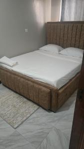 Φωτογραφία από το άλμπουμ του Charsa Cossy Homes Huseenu Heights σε Kakamega