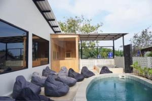 La alberca dentro o cerca de VIP Villas and Wellness Resort in Kuta Lombok