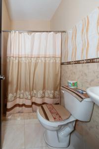 Ένα μπάνιο στο Hotel Boca de Yuma