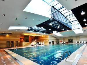 Bazén v ubytování Metropark Hotel nebo v jeho okolí