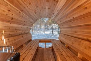 Φωτογραφία από το άλμπουμ του Fiddler Lake Resort - Deer 9 σε Mille-Isles