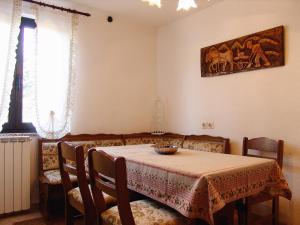 Posedenie v ubytovaní Villa Roza