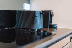 Η κουζίνα ή μικρή κουζίνα στο Perfect Located 1-Bed with Great Views & Parking