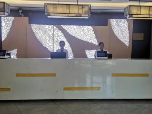 Hosté ubytování GreenTree Inn Express Shanghai Baoshan District Youyi Road Metro Station