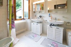 Ένα μπάνιο στο Chambres d'hôtes chez Pierrot et Flo