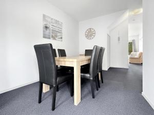 Φωτογραφία από το άλμπουμ του 3-Bed with Alfresco Dining & Pool in Batemans Bay στο Μπέιτμανς Μπέι