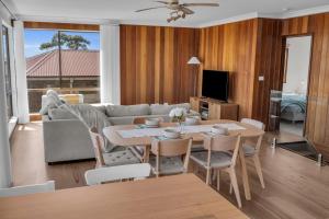 Μια τηλεόραση ή/και κέντρο ψυχαγωγίας στο Sea Gazza - Welsh Street, 12