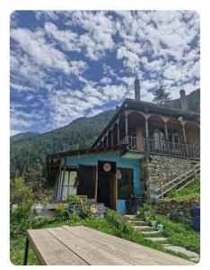 Vista general de una montaña o vista desde el bed and breakfast