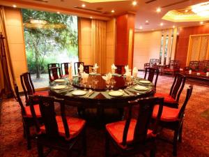 Φαγητό σε αυτό το ξενοδοχείο ή κάπου εκεί κοντά