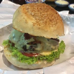 Φαγητό σε αυτός ο ξενώνας ή κάπου εκεί κοντά