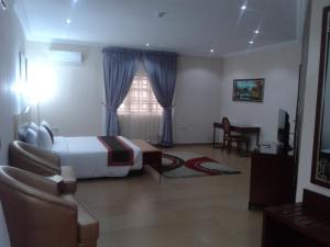 Istumisnurk majutusasutuses Conference Hotel & Suites Ijebu