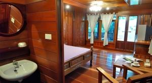 Koupelna v ubytování Baansuan Amphawan Resort