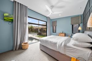 Voodi või voodid majutusasutuse Luxurious 2-Bed Pool, Lift, Alfresco Dining toas +74 fotot