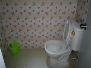 Vannituba majutusasutuses Wattana Hill Resort