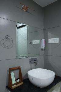 Ένα μπάνιο στο Sai Dhara Resort