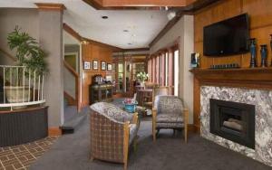 Μια τηλεόραση ή/και κέντρο ψυχαγωγίας στο The Georgian Resort