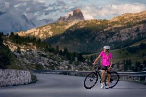 Jízda na kole v ubytování Hotel Gran Paradiso nebo okolí
