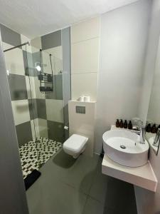 Ένα μπάνιο στο Stay on Main 2 +1 φωτογραφίες