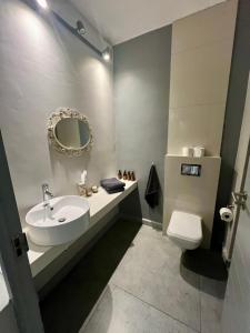 Ένα μπάνιο στο Stay on Main 2