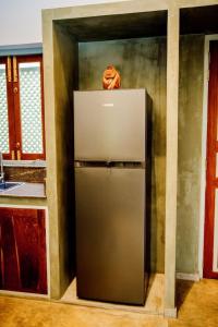 Φωτογραφία από το άλμπουμ του Sithagi River Front σε Nikawatawana