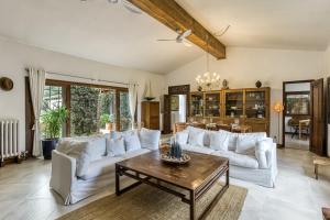 Photo de la galerie de l'établissement Casa Bali Costa Brava, à Llofríu