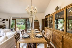 Photo de la galerie de l'établissement Casa Bali Costa Brava, à Llofríu 37 autres photos