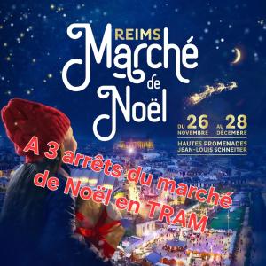 une affiche pour la magie de Noël avec une image d'une ville dans l'établissement Désirée Logement Cosy et Charmant 1 er étage, à Reims