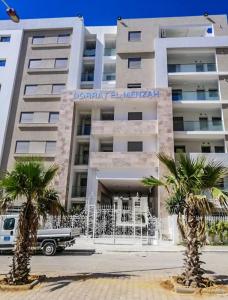 Το κτήριο όπου στεγάζεται  το διαμέρισμα