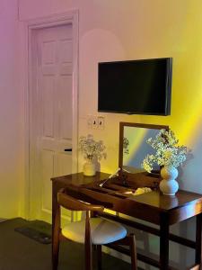 Gallery image of Inner Home Huế - Phạm Văn Đồng in Thôn Lại Thê