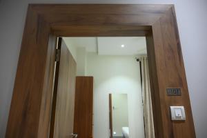 Foto sihtkohas Belmannu asuva majutusasutuse KRUSHNA Boarding And Lodging galeriist +16 fotot