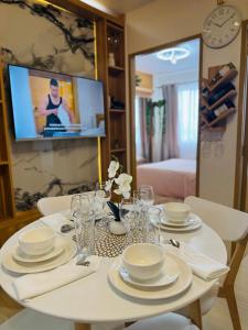 Photo de la galerie de l'établissement Bright & Cozy 2BR - Sea view at Marina Spatial, à Piapi