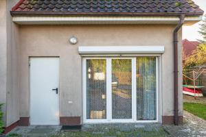 Το κτήριο όπου στεγάζεται  η παραθεριστική κατοικία