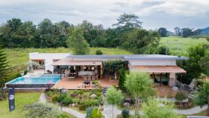 Πισίνα στο ή κοντά στο Olive Hill Pool Villa Khaoyai