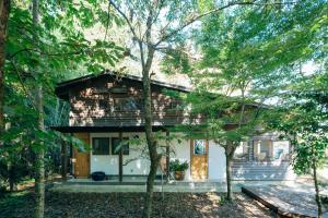 Το κτήριο όπου στεγάζεται  η παραθεριστική κατοικία