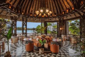 Un restaurante u otro lugar para comer en Shangri-La Le Touessrok, Mauritius