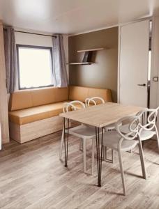 Fotografie z fotogalerie ubytování Camping 3 étoiles - ccaffib v destinaci Quinéville