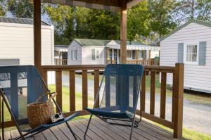 Budova, kde se kemp nachází