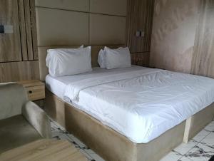 Imagen de la galería de Empayer Hotel & Suites, en Boji Boji