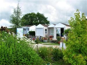 Κήπος έξω από το Camping 3 étoiles - Piscine - eeefaf