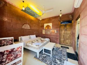 Posezení v ubytování prachin haveli + 45 fotografií